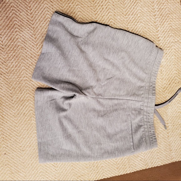 NWOT ARMANI EXCHANGE SHORTS - Picture 5 of 12